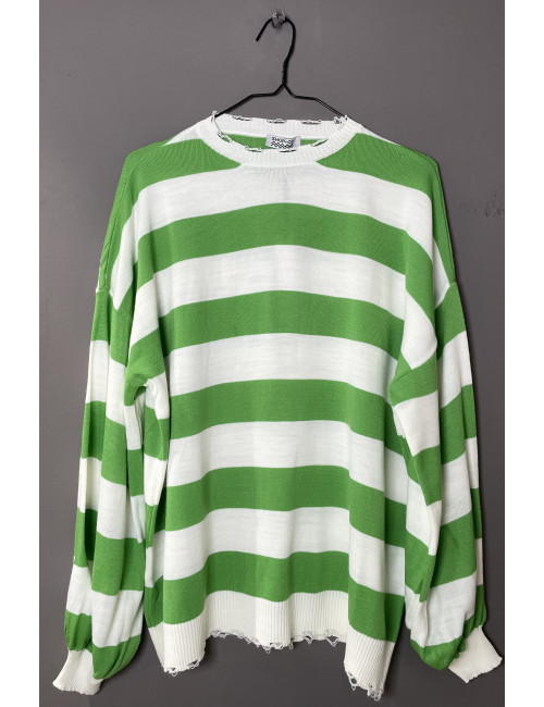 Πουλοβεράκι με ξέφτι στον λαιμό